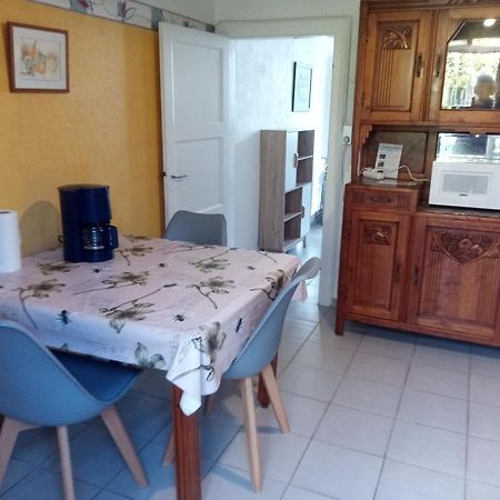 Guesthouse La Burle パランティ・アン・ボルヌ 部屋 写真