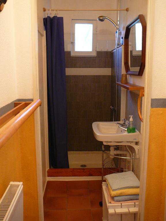 Guesthouse La Burle パランティ・アン・ボルヌ 部屋 写真